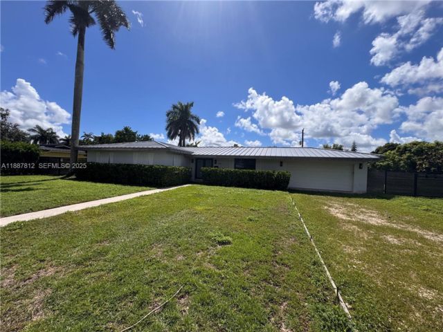  3 BR,  2.00 BTH &nbsp;European style home in Homestead