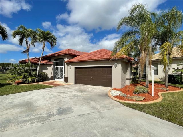  3 BR,  2.00 BTH &nbsp;European style home in Homestead