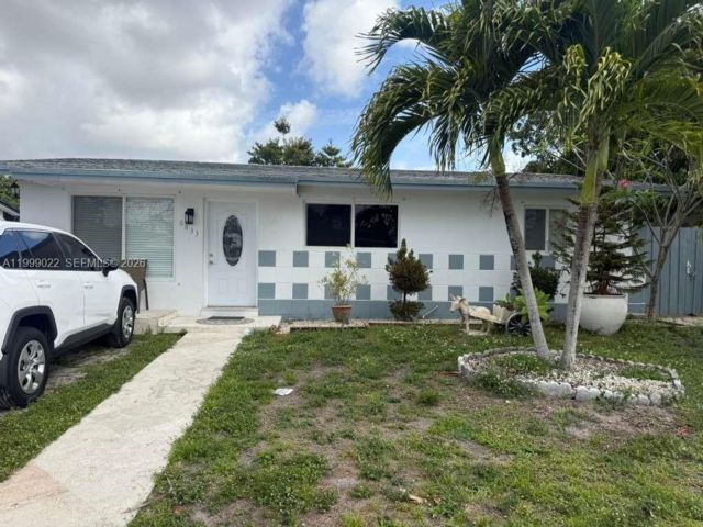  3 BR,  2.00 BTH &nbsp; style home in Miramar