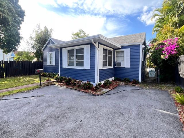  3 BR,  2.00 BTH &nbsp; style home in West Palm Beach