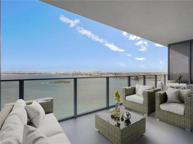  3 BR,  3.50 BTH &nbsp; style home in Miami