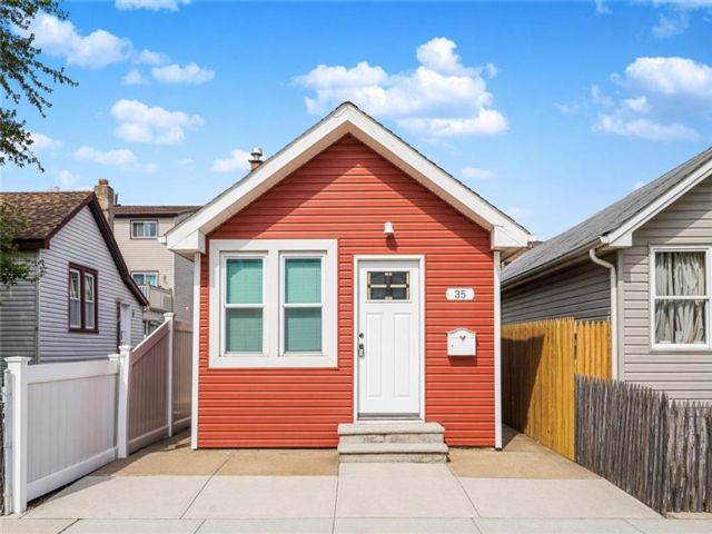  2 BR,  1.00 BTH &nbsp;Single family style home in New Dorp