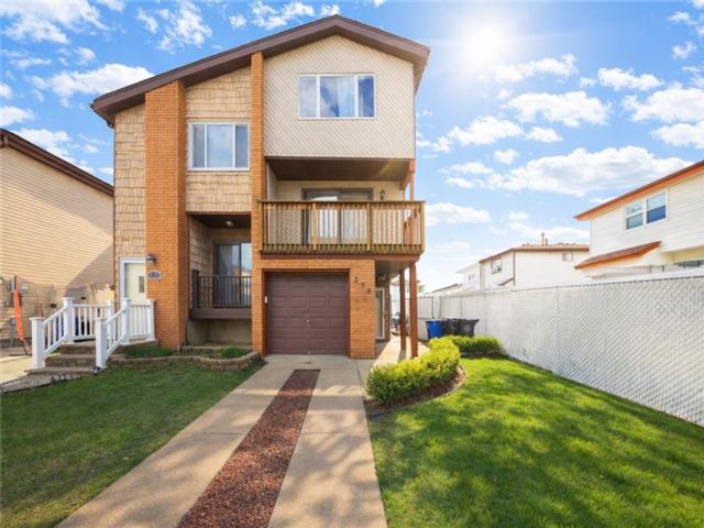  3 BR,  2.00 BTH &nbsp;Single family style home in Great Kill