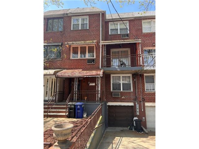 Studio,  0.00 BTH &nbsp;Multi-family style home in Old Mill Basin