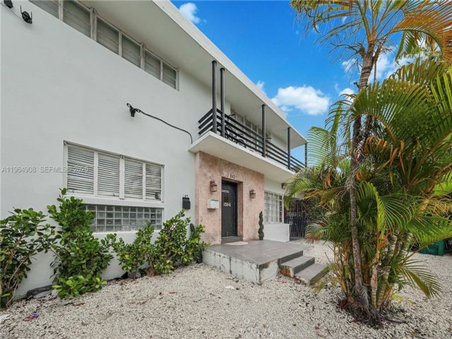  2 BR,  1.00 BTH &nbsp; style home in Miami