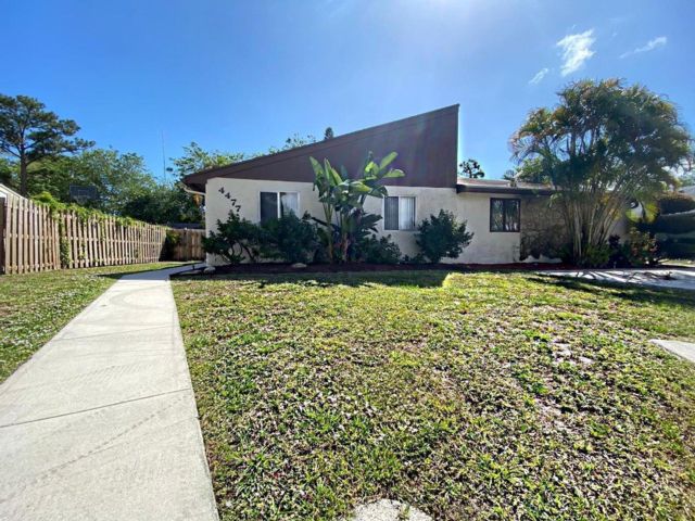  1 BR,  1.50 BTH &nbsp; style home in Delray Beach