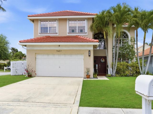  4 BR,  2.50 BTH &nbsp; style home in Lake Worth