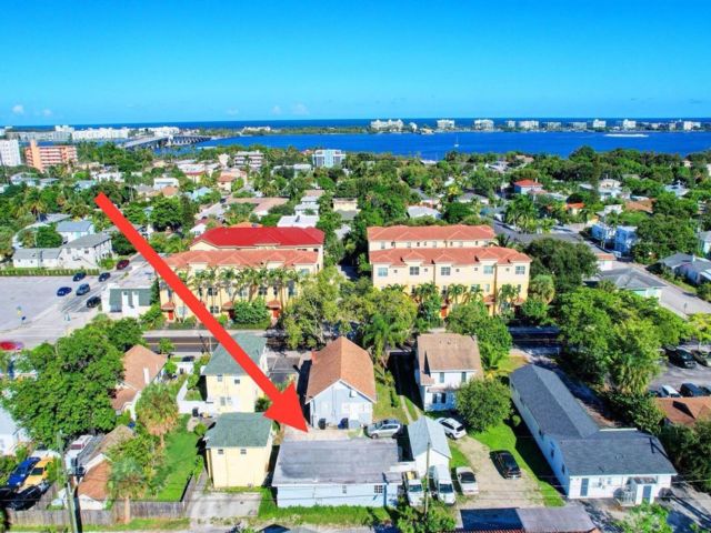  2 BR,  1.50 BTH &nbsp; style home in Lake Worth