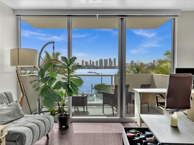  1 BR,  1.00 BTH &nbsp; style home in Carl Fisher