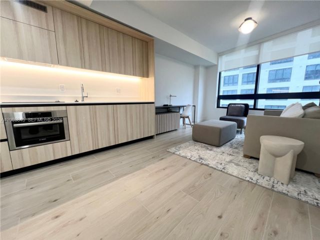  1 BR,  1.00 BTH &nbsp; style home in Miami