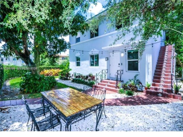  2 BR,  1.00 BTH &nbsp; style home in Miami