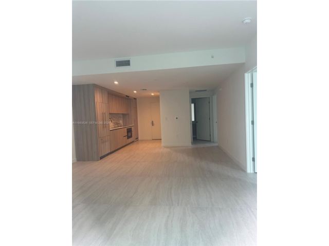  2 BR,  2.00 BTH &nbsp; style home in Miami