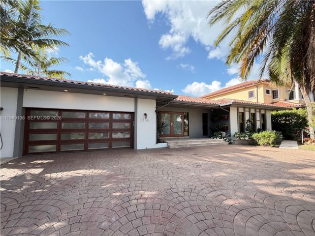  4 BR,  2.55 BTH &nbsp; style home in North Miami Beach