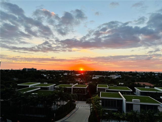  2 BR,  3.50 BTH &nbsp; style home in Key Biscayne