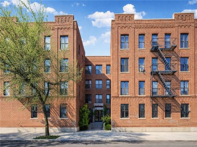  2 BR,  1.00 BTH &nbsp;Condominium style home in Flatbush