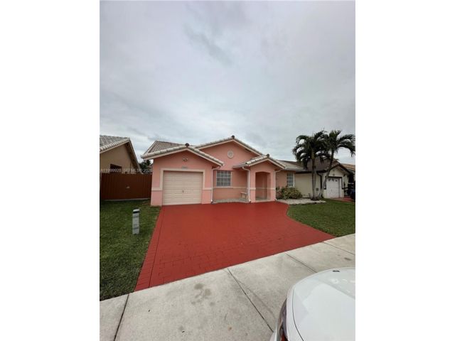  3 BR,  2.00 BTH &nbsp; style home in Miami