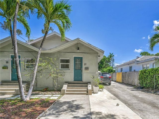  3 BR,  2.00 BTH &nbsp;European style home in Miami