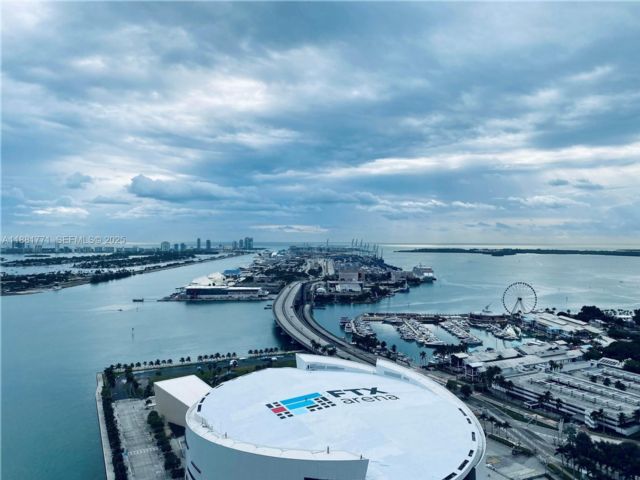  2 BR,  2.00 BTH &nbsp; style home in Miami