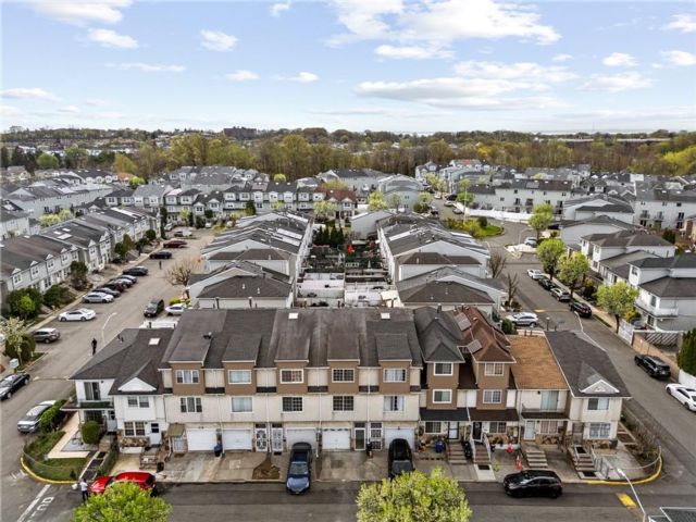  3 BR,  2.00 BTH &nbsp;Single family style home in Park Hill