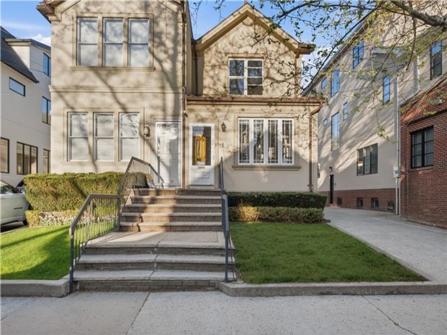 [Gravesend Real Estate, listing number 3337438]