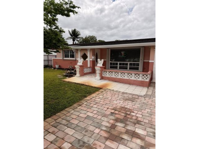  4 BR,  2.00 BTH &nbsp; style home in Miramar