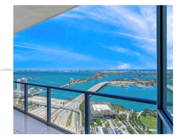  2 BR,  2.50 BTH &nbsp; style home in Miami