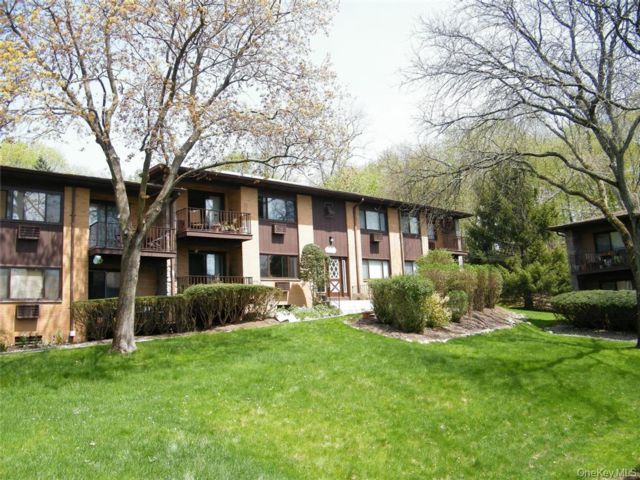  1 BR,  1.00 BTH &nbsp;Condo style home in Piermont