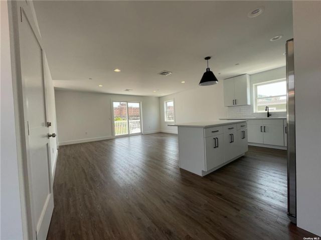 [Arverne Real Estate, listing number 3337538]