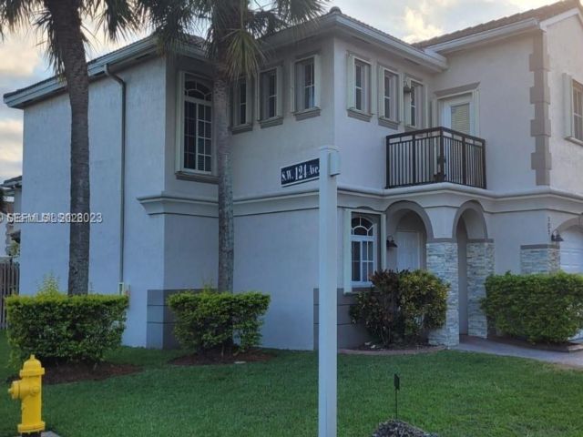 [Miami Real Estate, listing number 3337543]