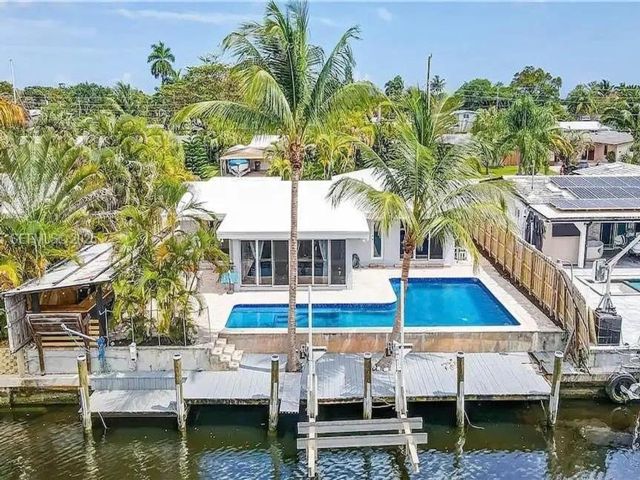  3 BR,  2.00 BTH &nbsp; style home in Dania