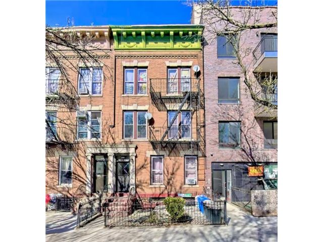 Studio,  0.00 BTH &nbsp;Multi-family style home in Sunset Park