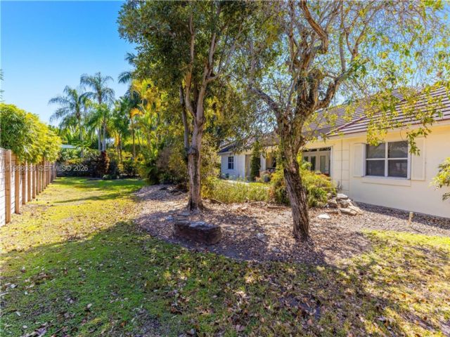  3 BR,  3.00 BTH &nbsp; style home in Medley