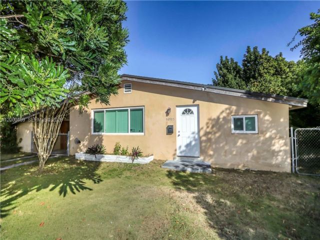  3 BR,  2.00 BTH &nbsp; style home in Homestead