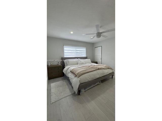 [PHOTO]