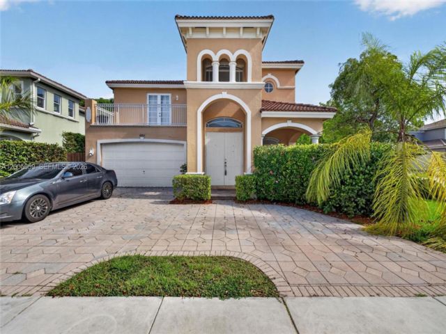  4 BR,  3.00 BTH &nbsp; style home in Miami
