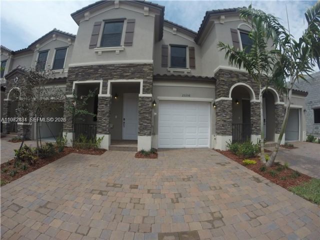  4 BR,  2.50 BTH &nbsp;Townhouse style home in Homestead