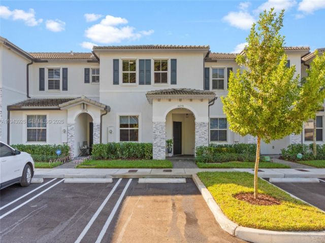  3 BR,  2.50 BTH &nbsp;Townhouse style home in Homestead