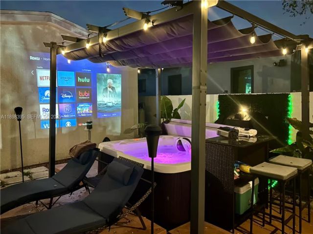  2 BR,  1.00 BTH &nbsp;Other style home in Miami