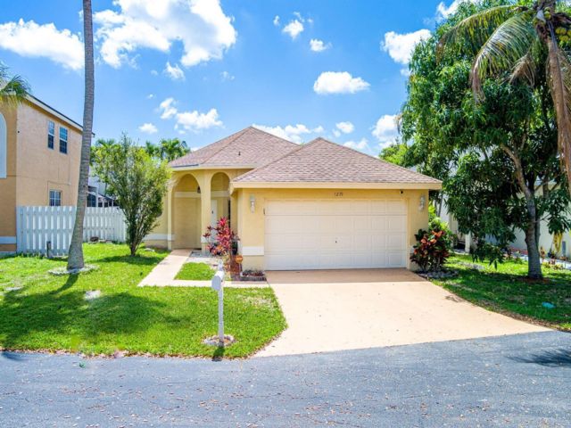  3 BR,  2.00 BTH &nbsp; style home in Boynton Beach