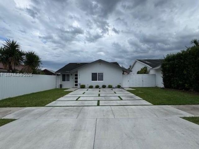  3 BR,  2.00 BTH &nbsp; style home in Miami