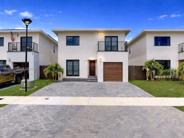  5 BR,  3.00 BTH &nbsp; style home in Florida City