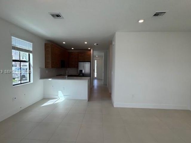  4 BR,  3.00 BTH &nbsp; style home in Davie