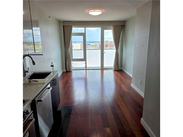  1 BR,  1.00 BTH &nbsp;Condominium style home in Flushing