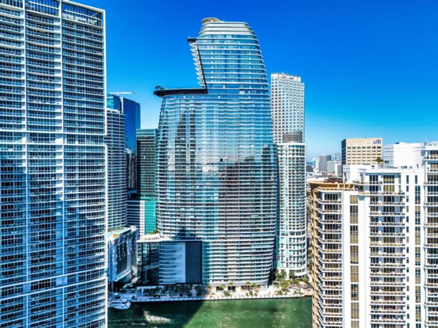  2 BR,  2.50 BTH &nbsp;Condo style home in Miami