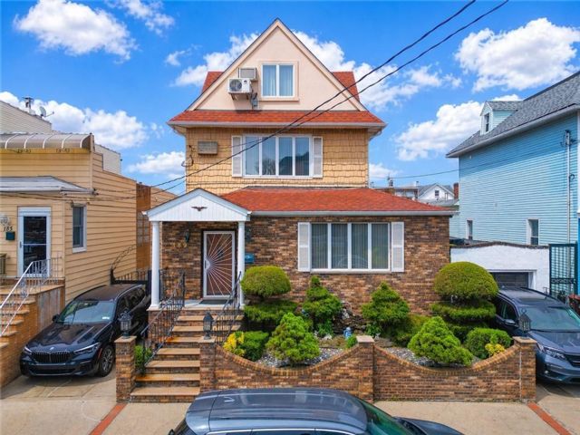Studio,  0.00 BTH &nbsp;Multi-family style home in Bensonhurst