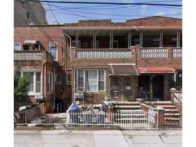 11 BR,  0.00 BTH &nbsp;Multi-family style home in Sunset Park