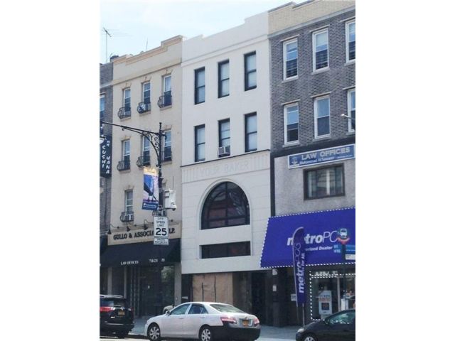  2 BR,  1.00 BTH &nbsp;Multi-family style home in Bay Ridge