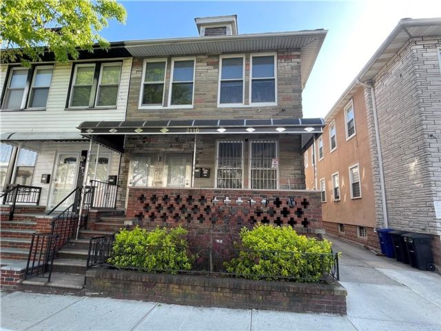  6 BR,  0.00 BTH &nbsp;Multi-family style home in Bensonhurst