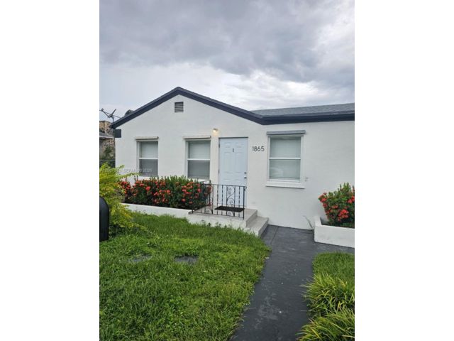  4 BR,  2.00 BTH &nbsp; style home in Miami