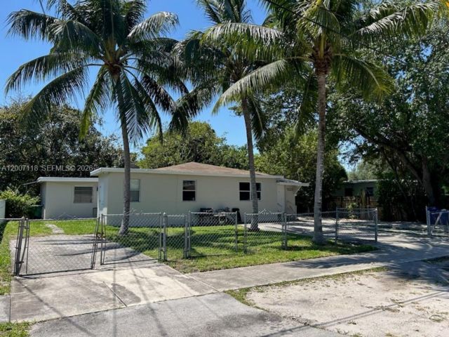  3 BR,  1.00 BTH &nbsp; style home in Miami